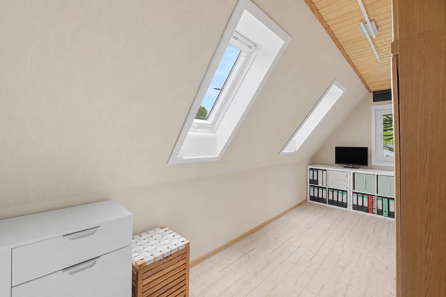 Lebensqualität, die man spürt – Endreihenhaus mit Pool und privater Garten-Oase - Bild 11