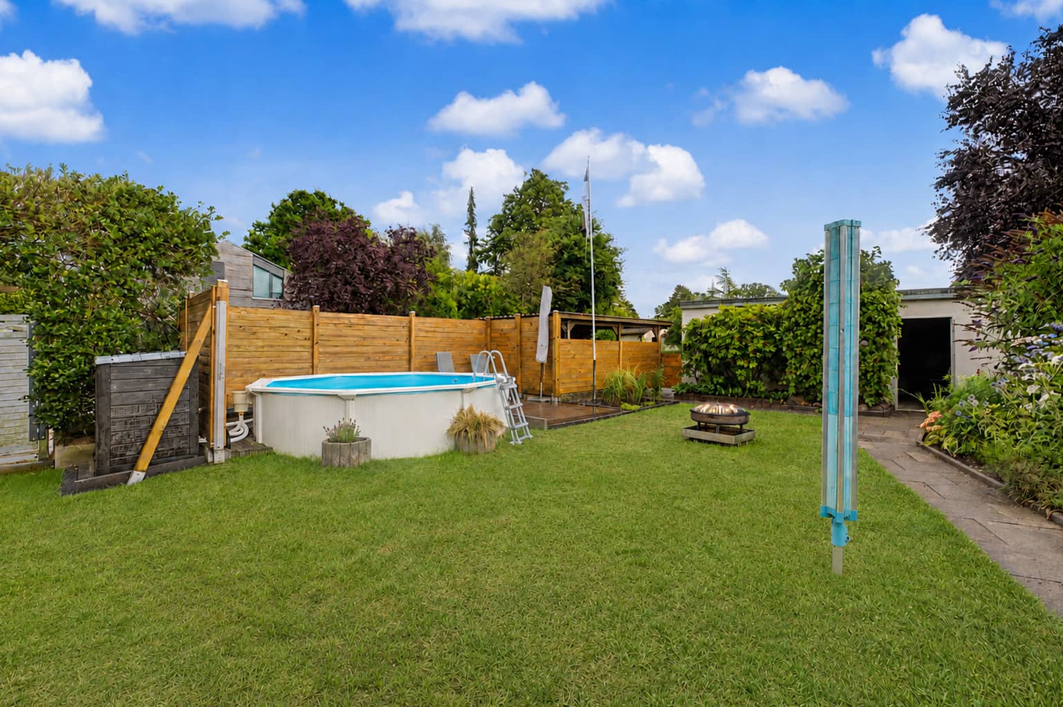Lebensqualität, die man spürt – Endreihenhaus mit Pool und privater Garten-Oase - Bild 26