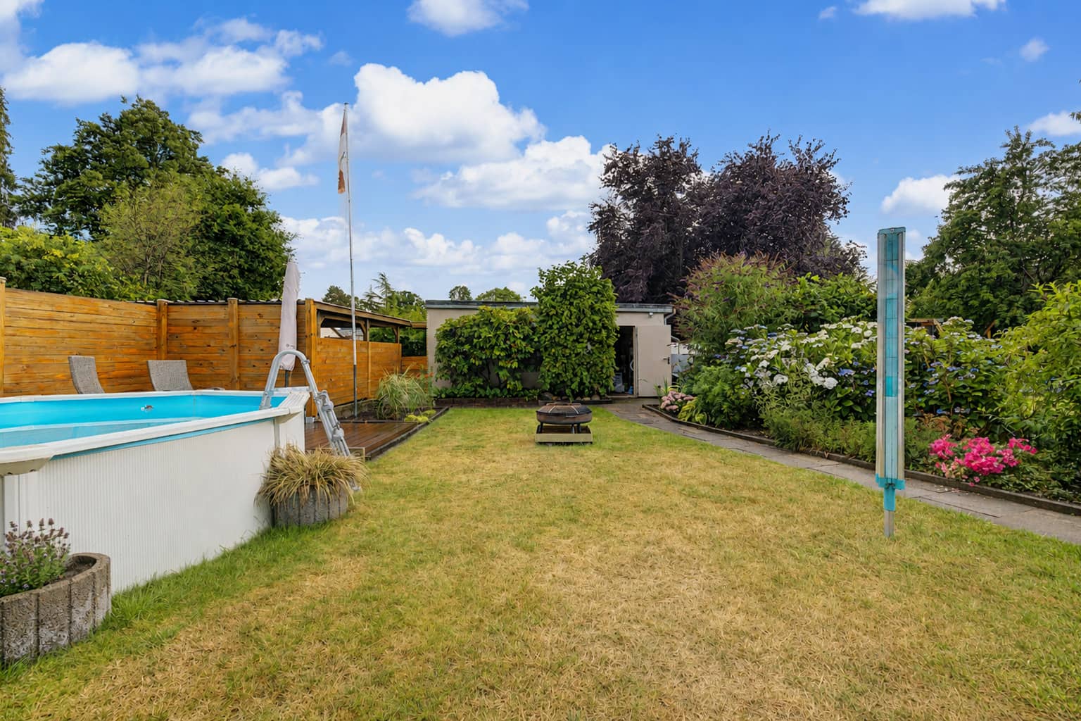 Lebensqualität, die man spürt – Endreihenhaus mit Pool und privater Garten-Oase - Bild 30