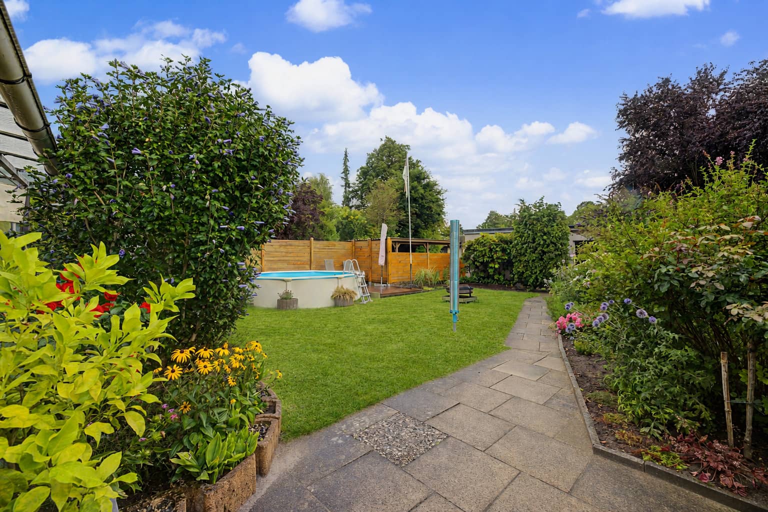 Lebensqualität, die man spürt – Endreihenhaus mit Pool und privater Garten-Oase - Bild 43
