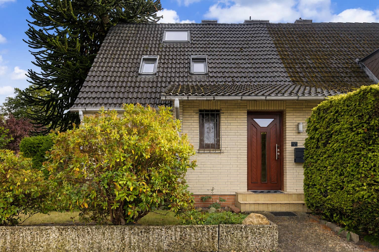 Lebensqualität, die man spürt – Endreihenhaus mit Pool und privater Garten-Oase - Bild 44