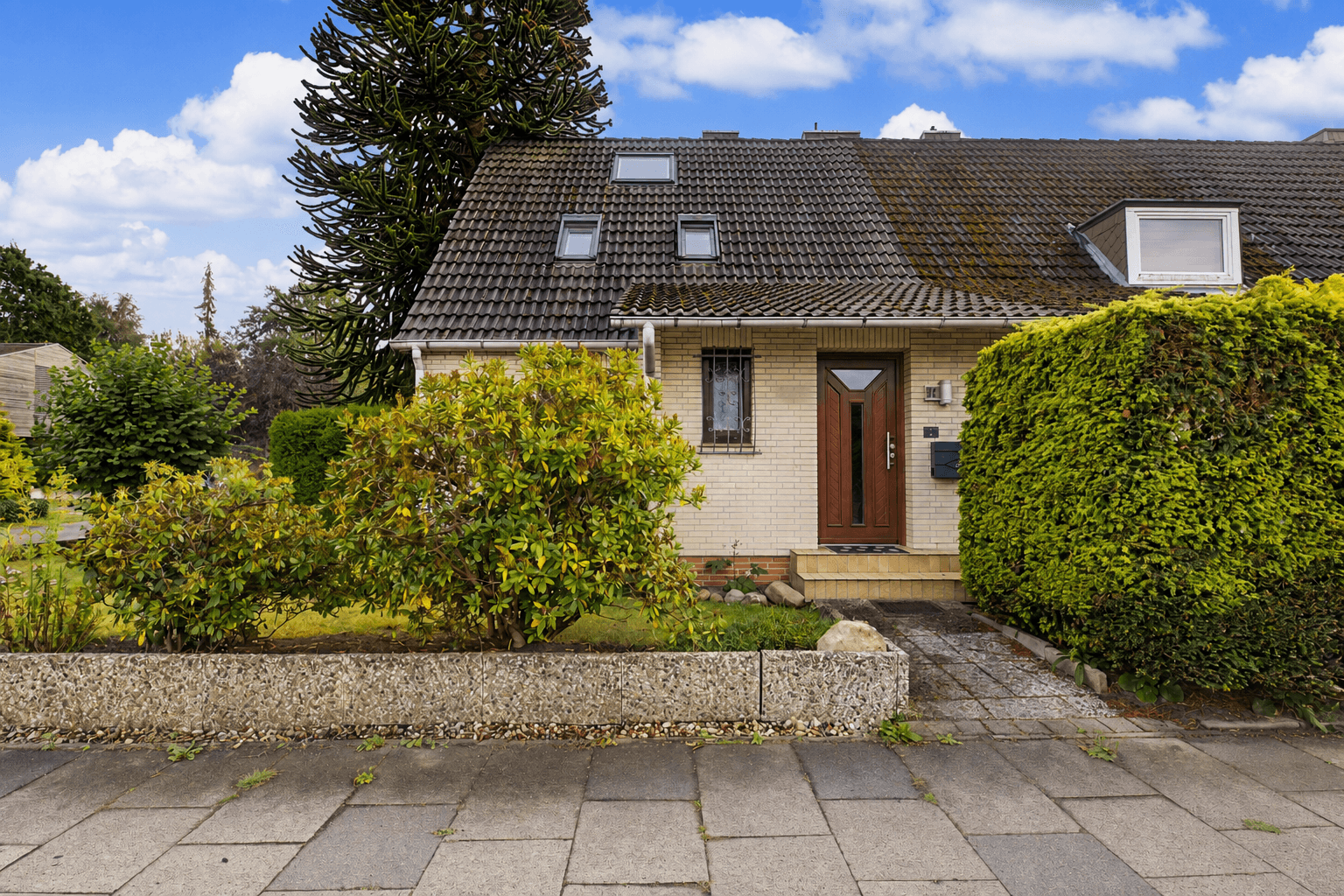 Lebensqualität, die man spürt – Endreihenhaus mit Pool und privater Garten-Oase - Bild 50