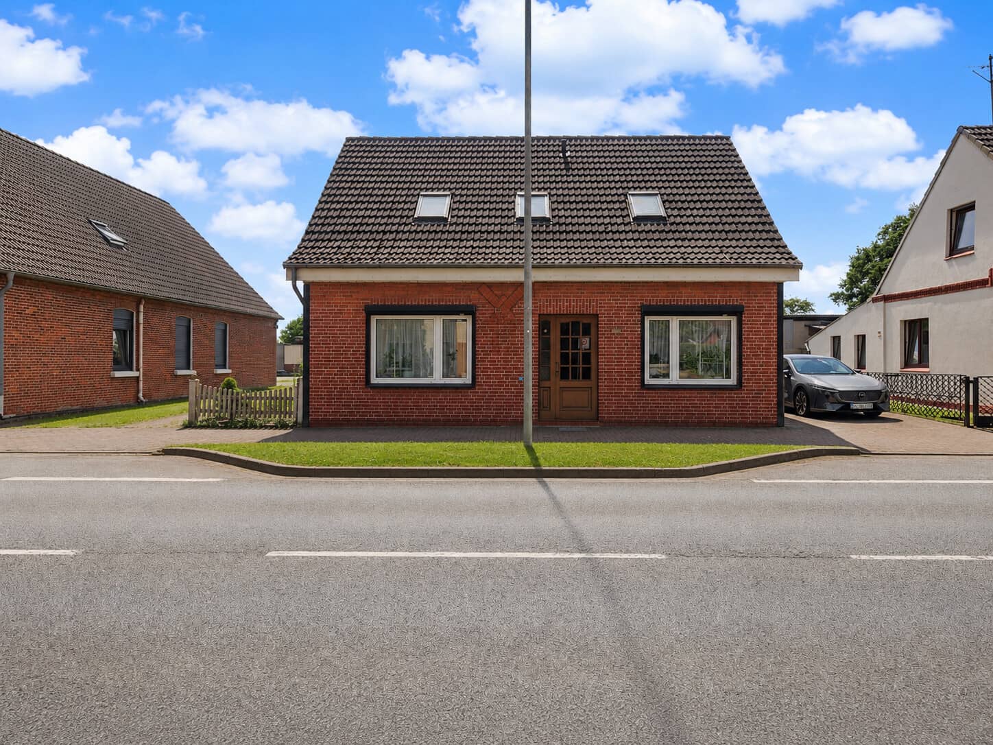 Anpacken, gestalten, verwirklichen: Haus mit 1.923 m² Grundstück in zentraler Lage - Bild 4