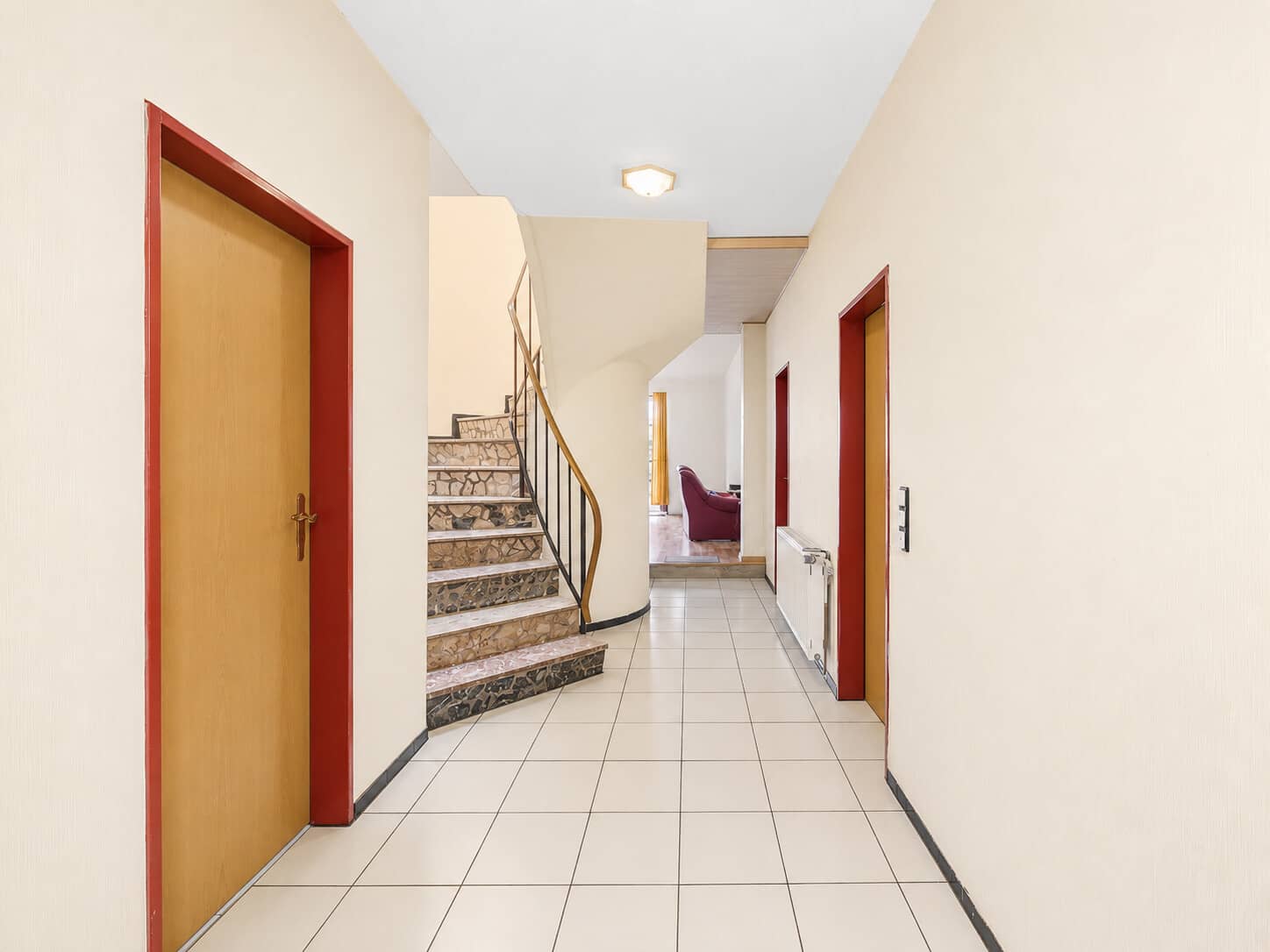 Anpacken, gestalten, verwirklichen: Haus mit 1.923 m² Grundstück in zentraler Lage - Bild 5
