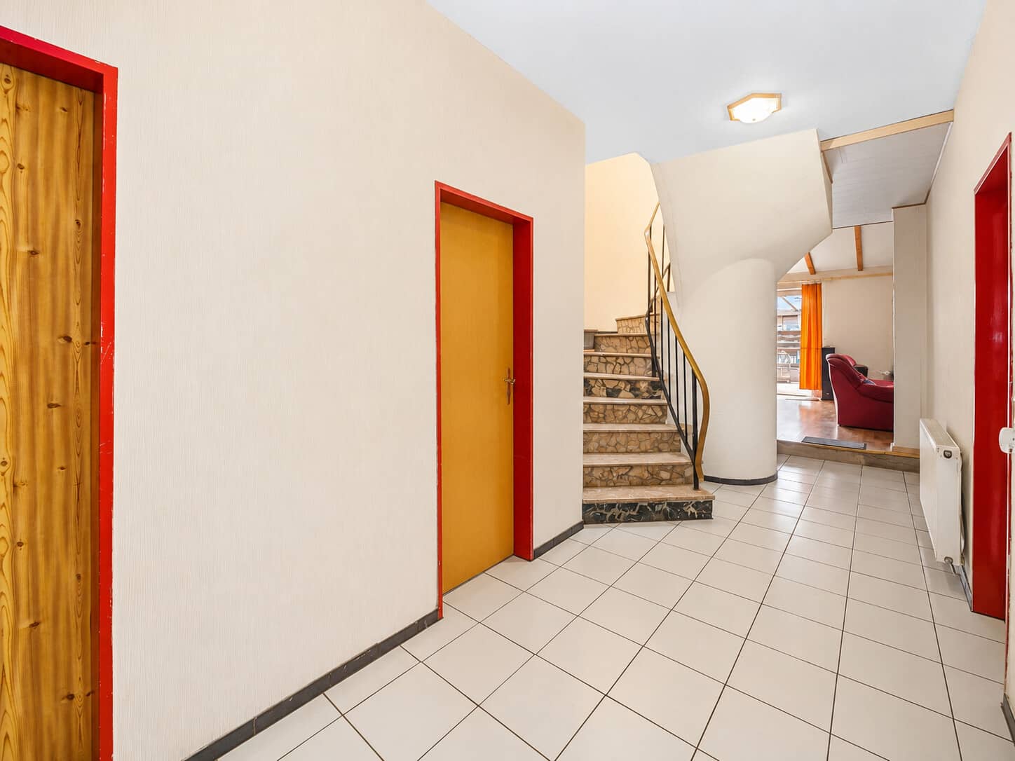 Anpacken, gestalten, verwirklichen: Haus mit 1.923 m² Grundstück in zentraler Lage - Bild 6