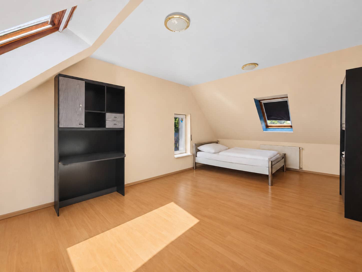 Anpacken, gestalten, verwirklichen: Haus mit 1.923 m² Grundstück in zentraler Lage - Bild 26