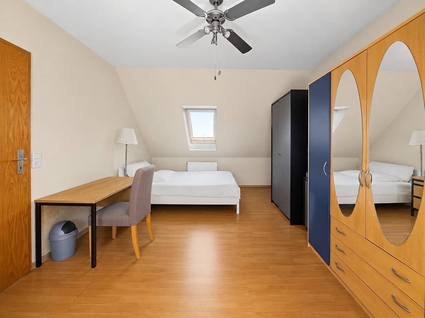 Anpacken, gestalten, verwirklichen: Haus mit 1.923 m² Grundstück in zentraler Lage - Bild 28